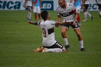 Platense golpeó en los momentos justos