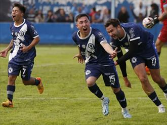 JJ Urquiza venció a Berazategui y subió a la quinta posición en