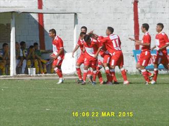 Goles y emociones entre Muñiz y Ballester