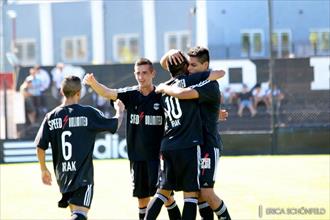 La ilusión de Riestra gana por goleada