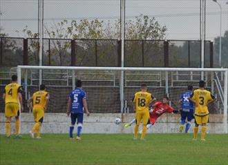 A puro gol, Midland todavía se ilusiona