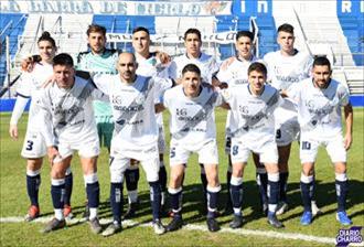 Con el envión de un ascenso, casi llega a pelear otro