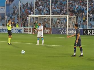 Belgrano se sigue complicando solo Belgrano se sigue complicando solo