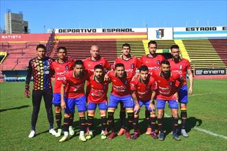 Líder Berazategui empató con Deportivo Español en la Primera C