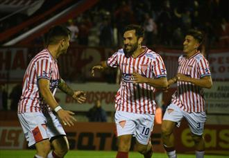 Triunfo de "Lo-mas" agónico Triunfo de "Lo-mas" agónico
