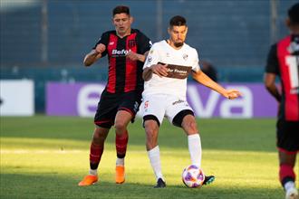 Por Giménez, Platense sigue en carrera