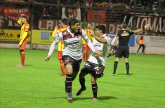 Douglas gana y sueña Douglas gana y sueña