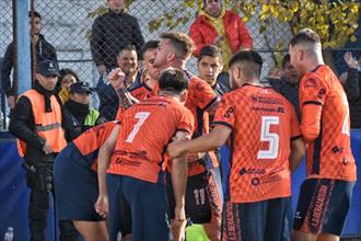 Berazategui empató pero se mantiene líder del torneo Apertura de la Primera  C