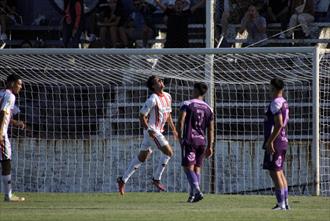 Colegiales ganó, goleó y gustó