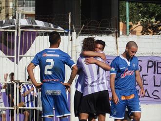 Sacachispas gana, gusta, golea y puntea Sacachispas gana, gusta, golea y puntea