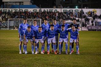 Estudiantes ganó y se metió en el Reducido