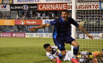 Con Del Bono, Atlético volvió al triunfo