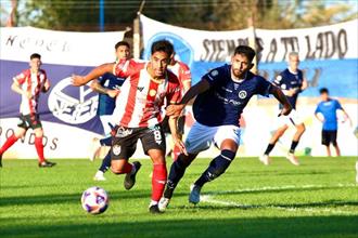 Empate y sorpresiva ida del "Lobo"