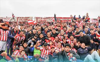 Talleres de Remedios de Escalada goleó y se coronó campeón del Clausura