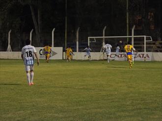 Juventud ganó y ahora quiere pelear en la punta