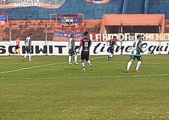 El empate le sirvió más a Armenio El empate le sirvió más a Armenio