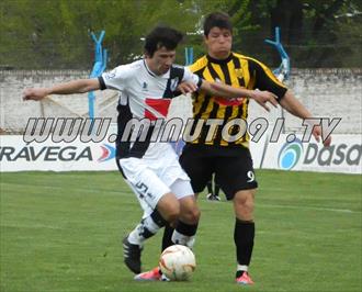 Santamarina repartió puntos frente a Brown