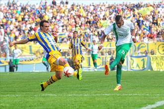 Estudiantes ganó el clásico y el fútbol puntano dio el ejemplo