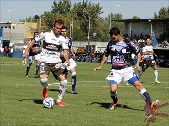 Platense golpeó de entrada