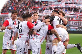 Chacarita sigue vivo