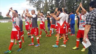 Otra banda roja que festeja