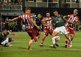 Ferro sufrió pero está en semifinales