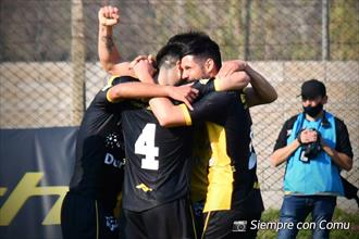 Técnico que debuta, gana (y con la ley del ex)