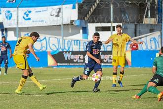 Acassuso Mon-"salvó" un punto en el final