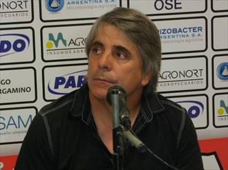 Renunció Grioni y Douglas busca DT Renunció Grioni y Douglas busca DT