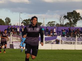 Sacachispas ganó, gustó y goleó