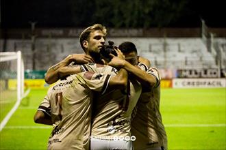 Platense condenó a Excursionistas