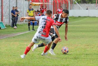 Argentino de Merlo casi clasificado al ganar 7-0 