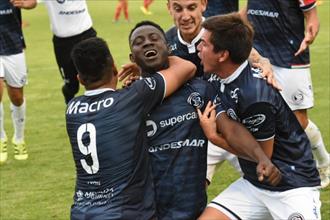 La Lepra salvó un punto al final La Lepra salvó un punto al final