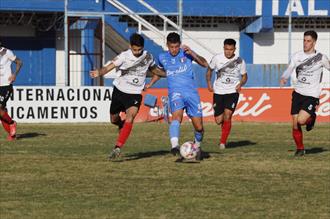 El Tano frenó la marcha de Claypole