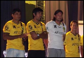 Flandria presentó sus camisetas para la B Metro Flandria presentó sus camisetas para la B Metro