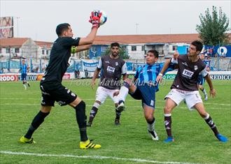 Platense se trepó a la punta