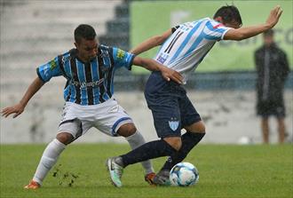 En silencio, Almagro clasificó a la Copa