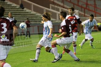 Defensores igualó y se acerca al Monagenal final