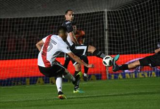 River lo goleó al trote